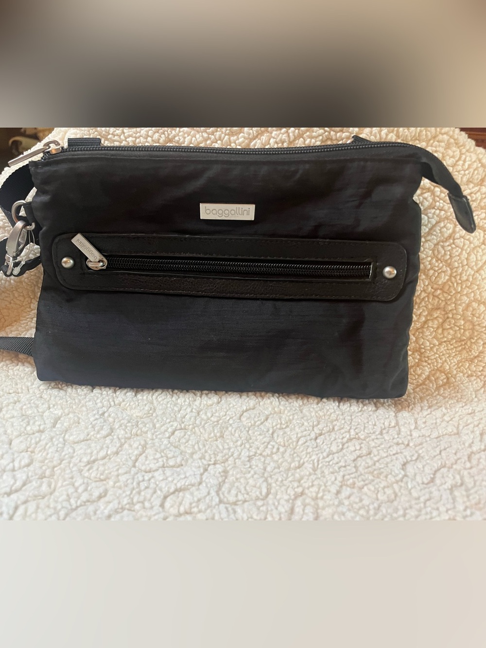 Baggallini Black Crossbody Organizer Bag RFID Travel Purse - Picture 1 of 6